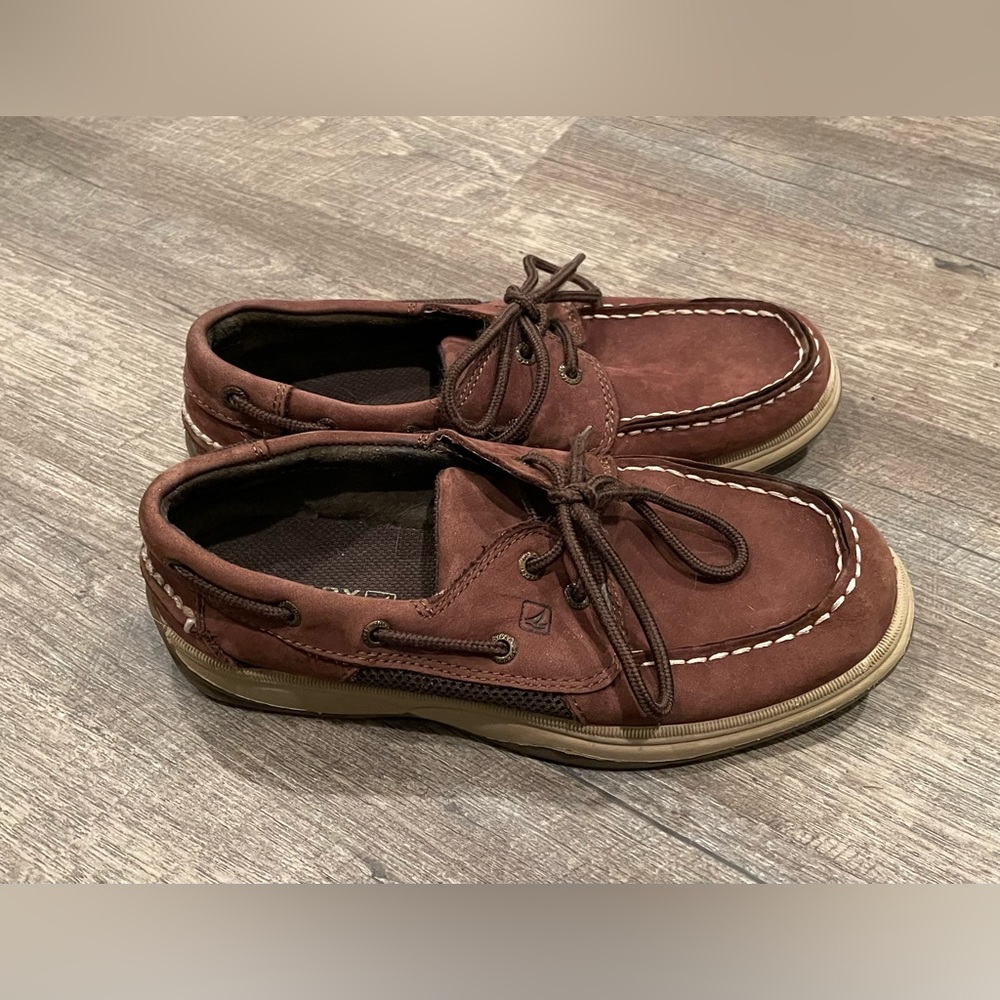 Sperry intrepid boat shoe boys 4M like new